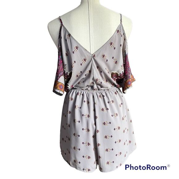 ASTR The Label Sz S Boho Floral Romper Jumpsuit With Pockets - Picture 14 of 15